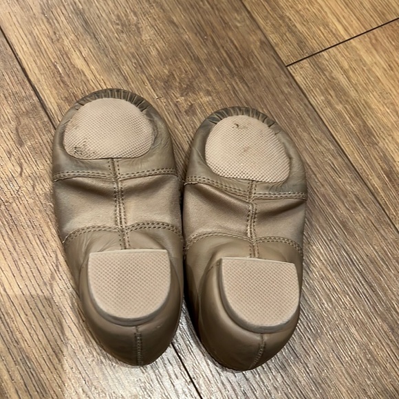 Capezio E-Series Jazz Slip On - children’s shoe - Picture 2 of 4